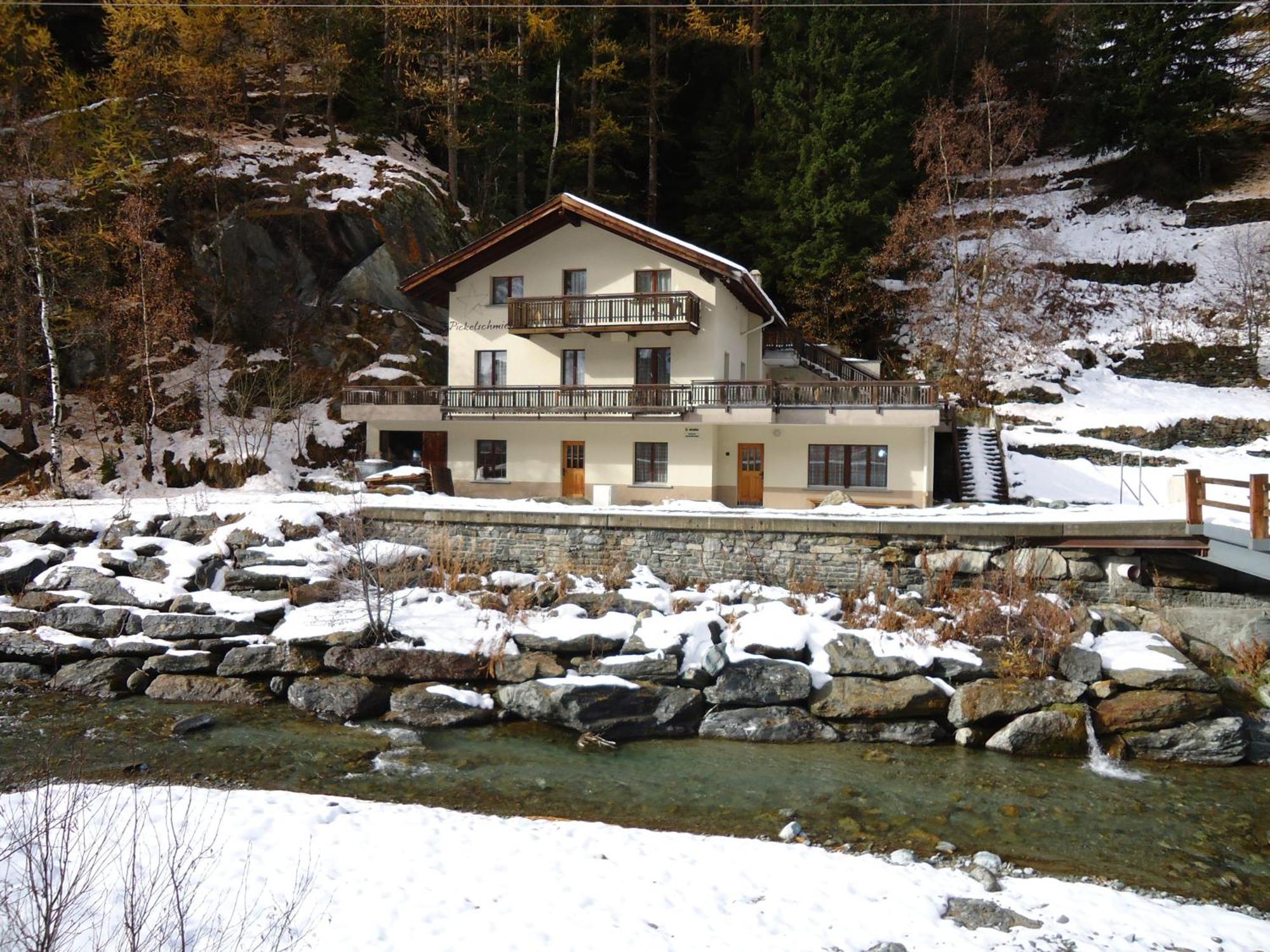 Haus Pickelschmiede Apartment Саас-Грунд Екстериор снимка